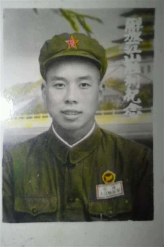 四版之一2作者祖父的“解放一江山勝利紀(jì)念”照.jpg 四版之一2作者祖父的“解放一江山勝利紀(jì)念”照.jpg