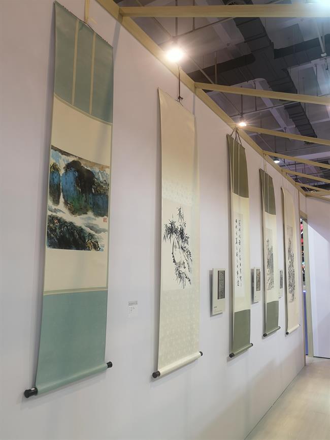 書畫裝裱作品參加青島國際博覽會.jpg 書畫裝裱作品參加青島國際博覽會.jpg