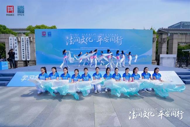 d2a9c9ce122c155d8321925c524bd26.jpg d2a9c9ce122c155d8321925c524bd26.jpg